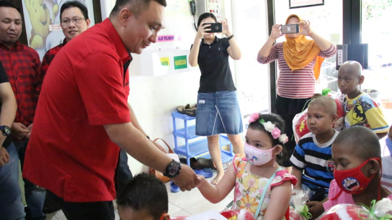 Victor Rarung dan anak cacat